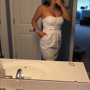 Strapless eyelet dress! 🤍